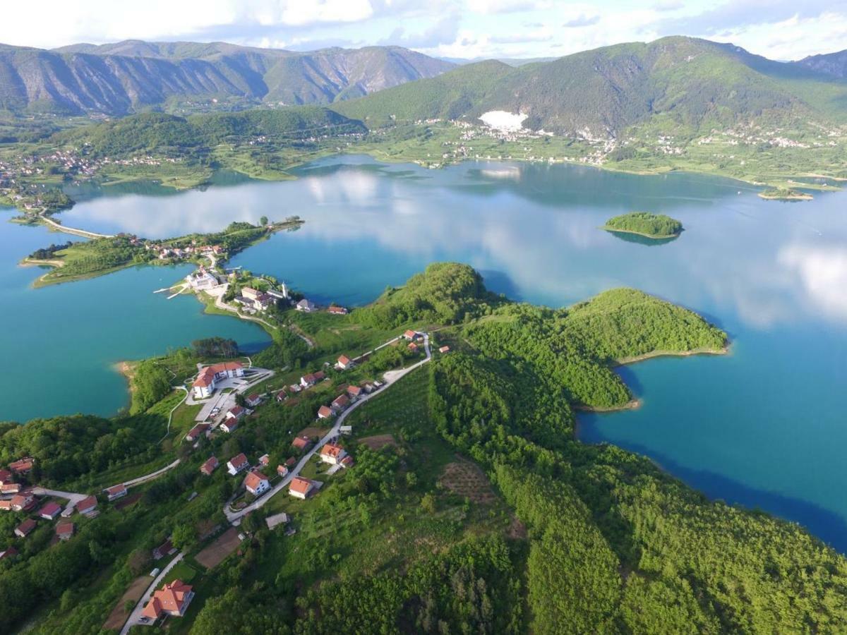 Apartmán Apartman Malekin Prozor Exteriér fotografie